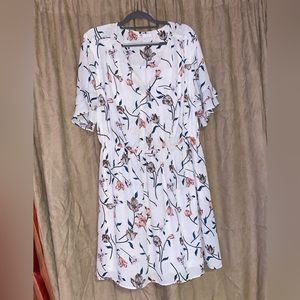 Dr2 floral print, light and airy very breathable material. Size 2x. Very chic!